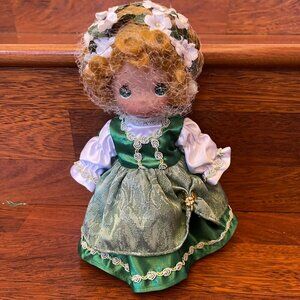 Precious Moments Kylie from Ireland Children of the World 9" Doll Green Outfit
